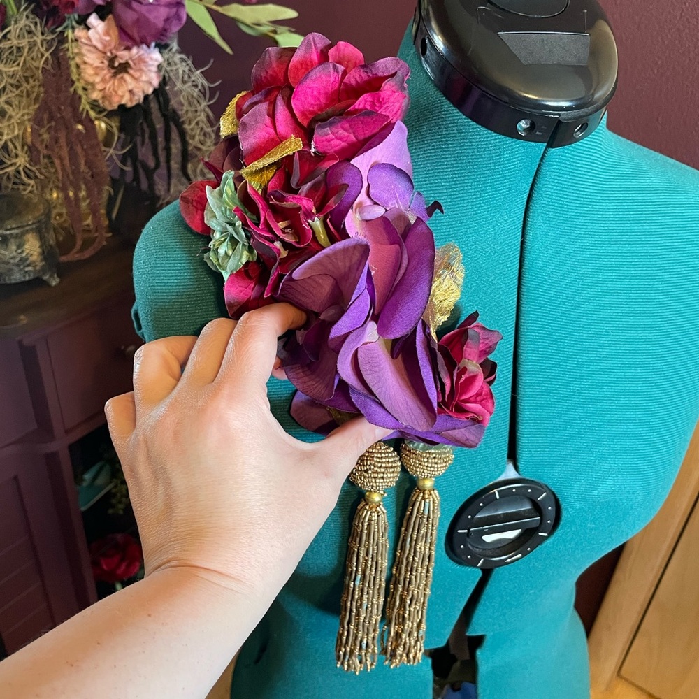 40s hair flower corsage